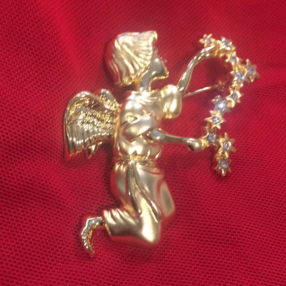 Jewelry - New Gold Plated Cupid Pin